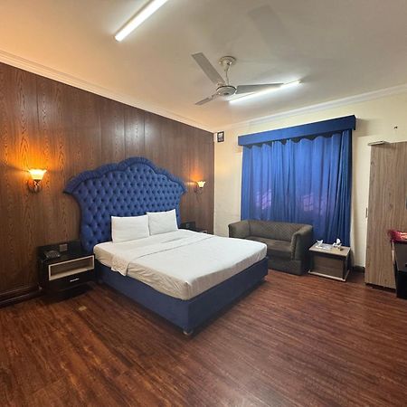 Orbit Residency F-7 Hotel อิสลามาบัด ภายนอก รูปภาพ