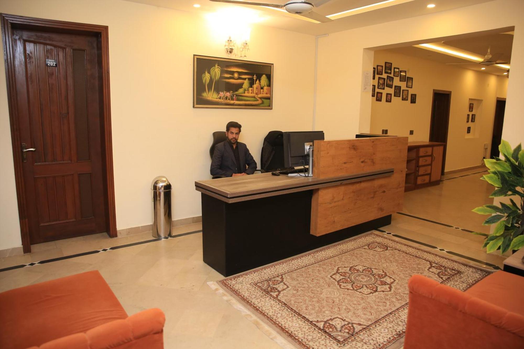 Orbit Residency F-7 Hotel อิสลามาบัด ภายนอก รูปภาพ