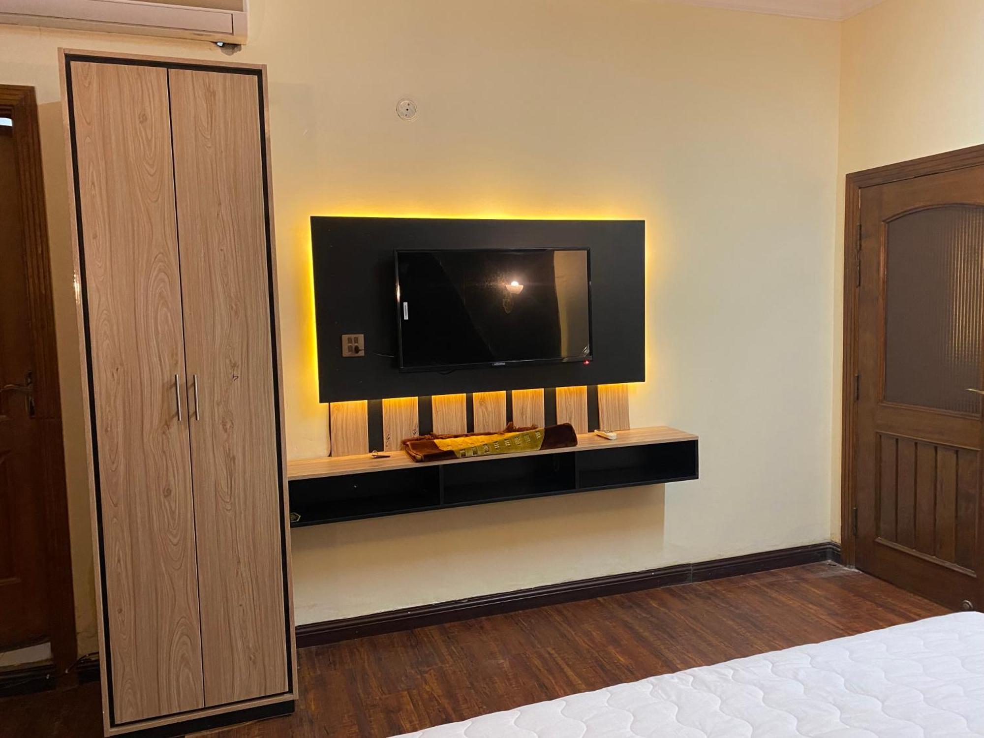 Orbit Residency F-7 Hotel อิสลามาบัด ภายนอก รูปภาพ