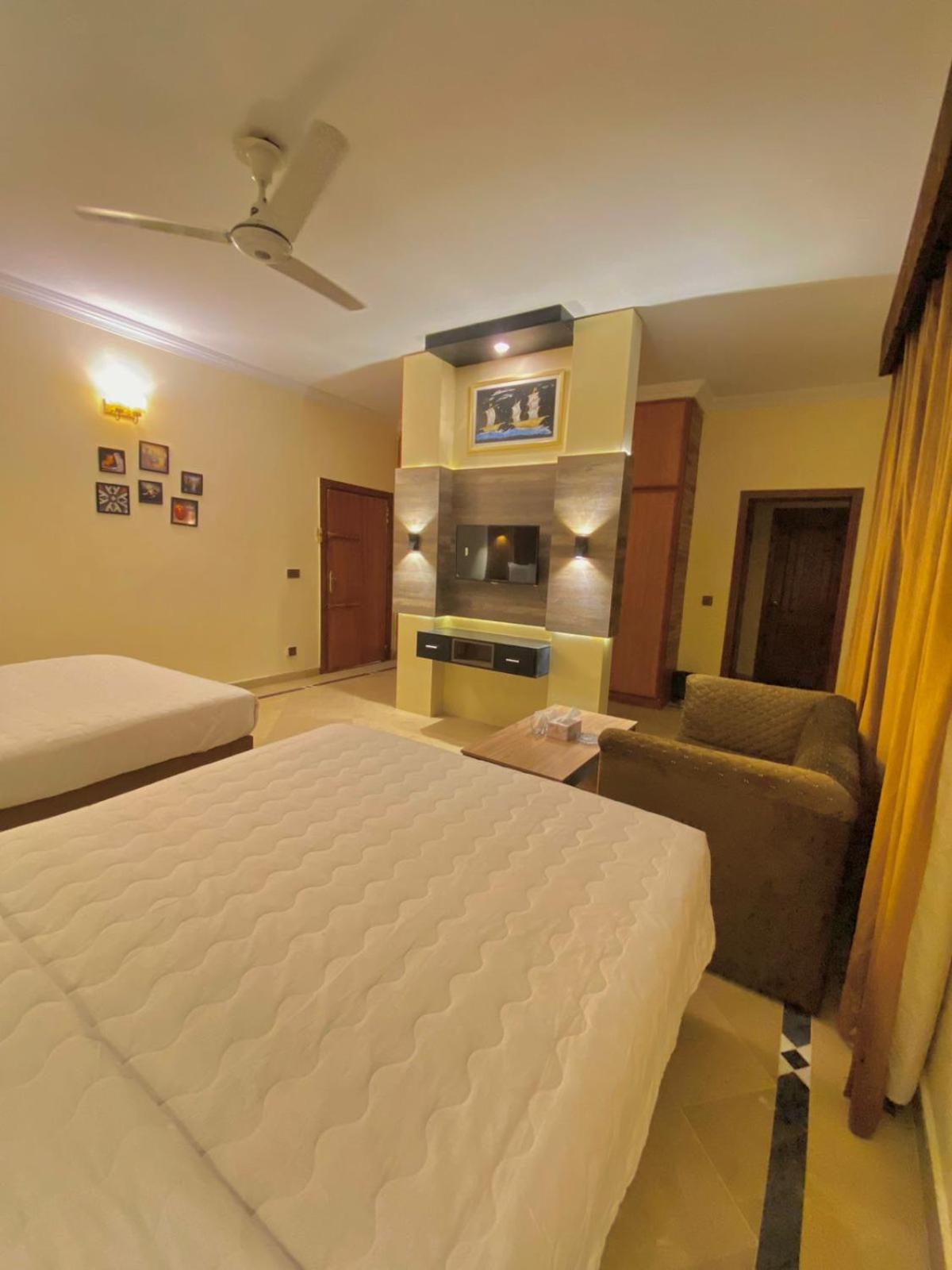 Orbit Residency F-7 Hotel อิสลามาบัด ภายนอก รูปภาพ