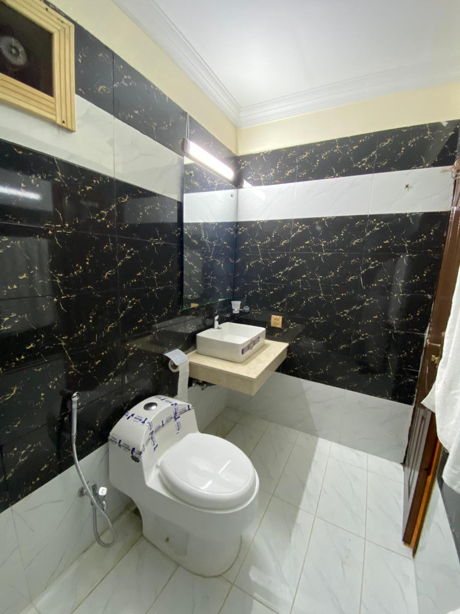 Orbit Residency F-7 Hotel อิสลามาบัด ภายนอก รูปภาพ