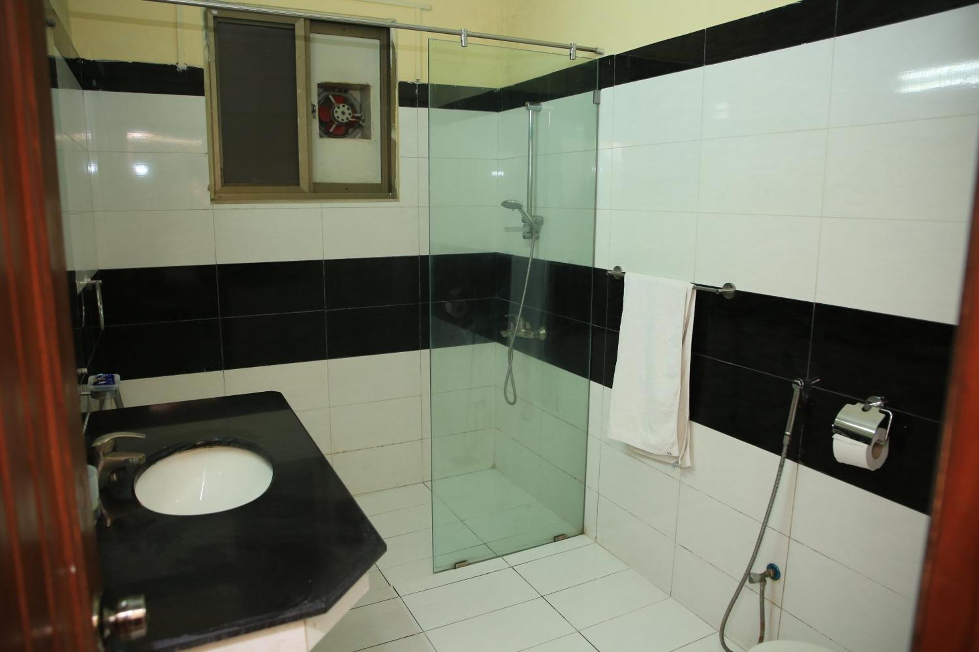 Orbit Residency F-7 Hotel อิสลามาบัด ภายนอก รูปภาพ