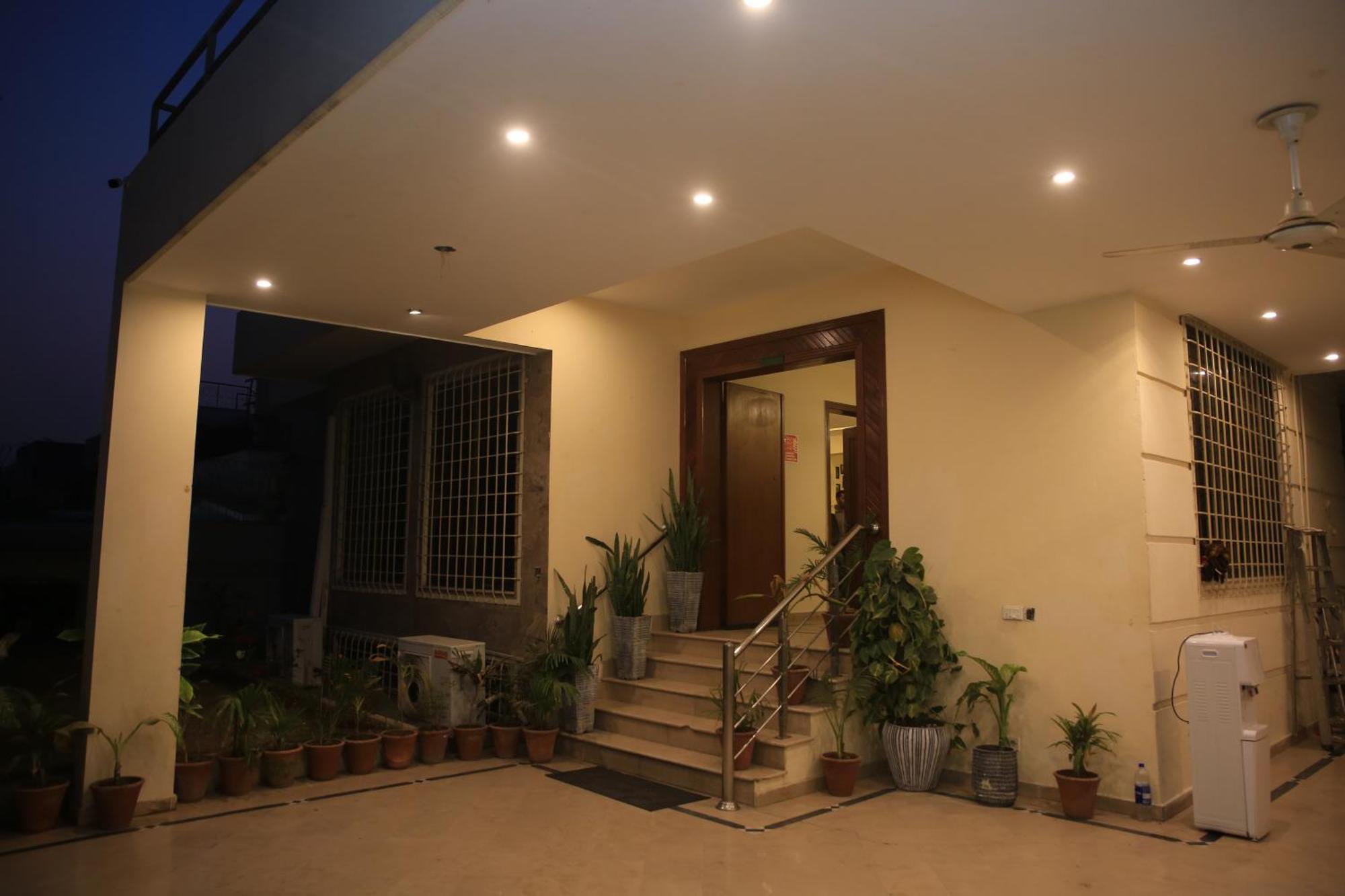 Orbit Residency F-7 Hotel อิสลามาบัด ภายนอก รูปภาพ